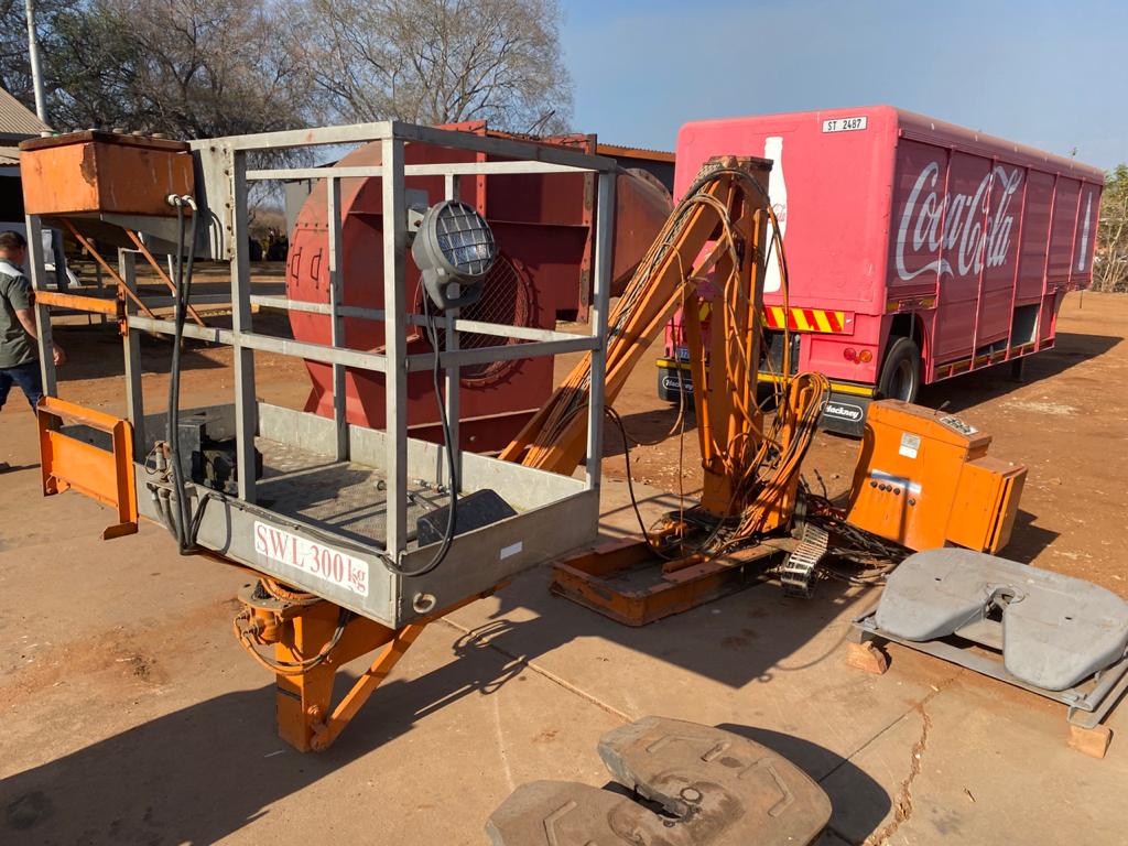 Cherry Picker Ronwal - Image 4