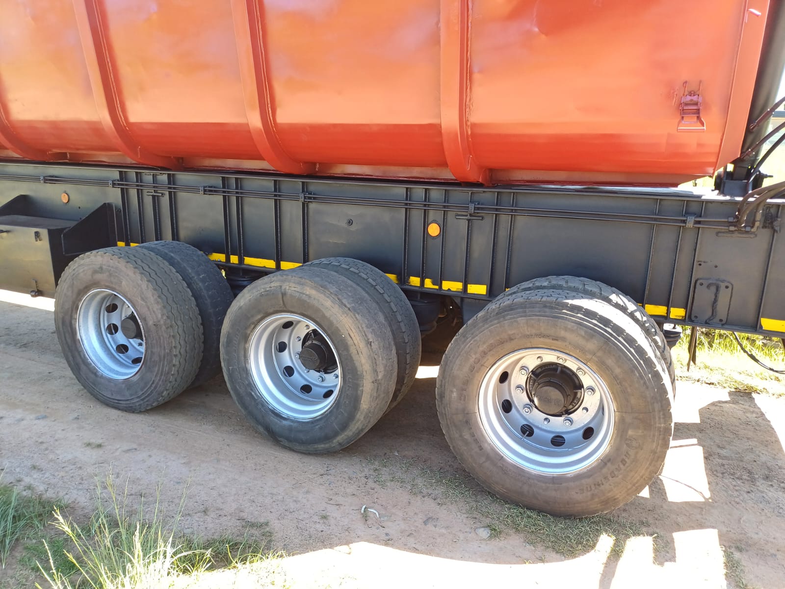 SA Truck Bodies Side Tipper Trailer - Image 14