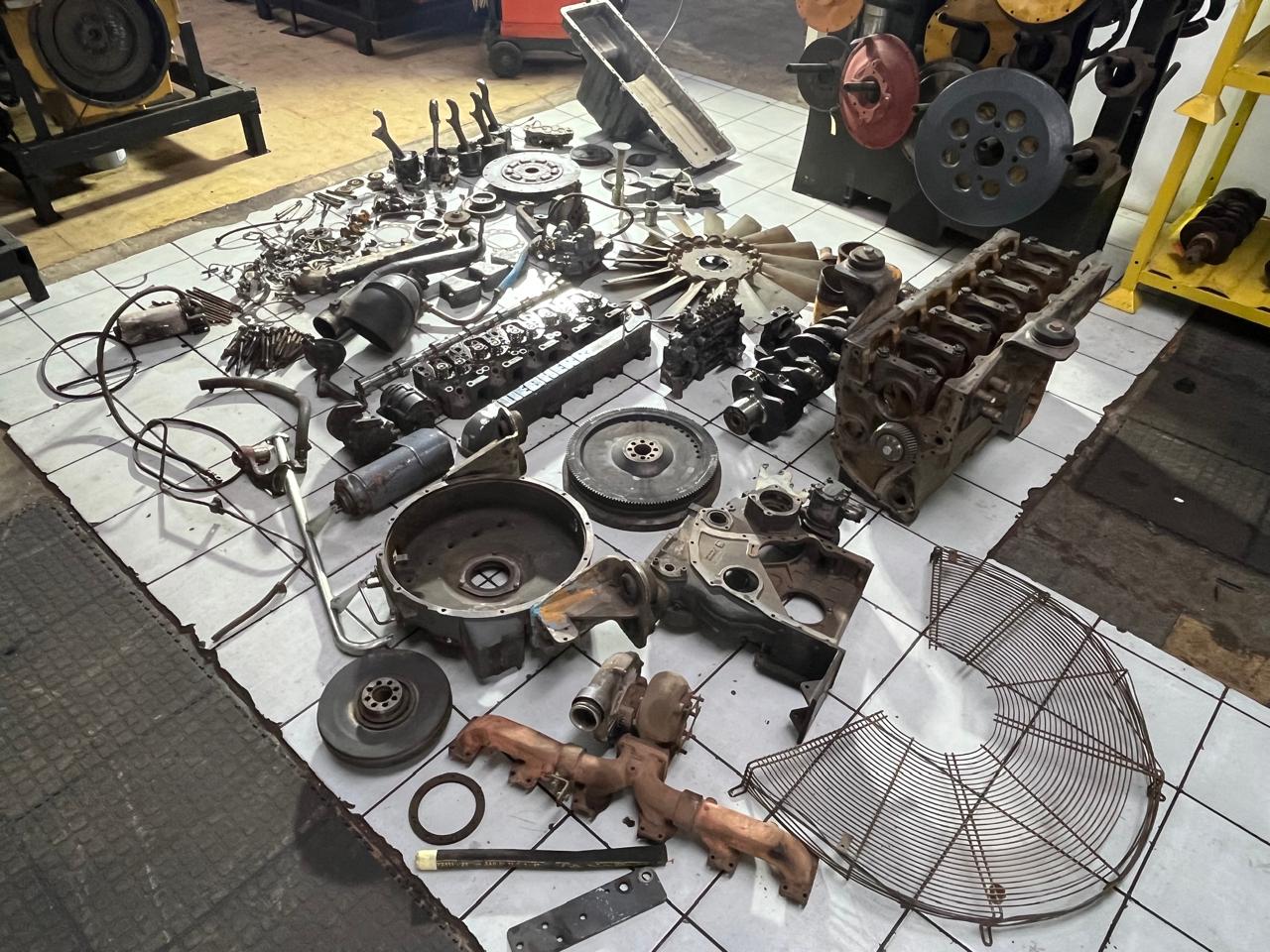 Liebherr D926Ti Engine Stripped - Image 4