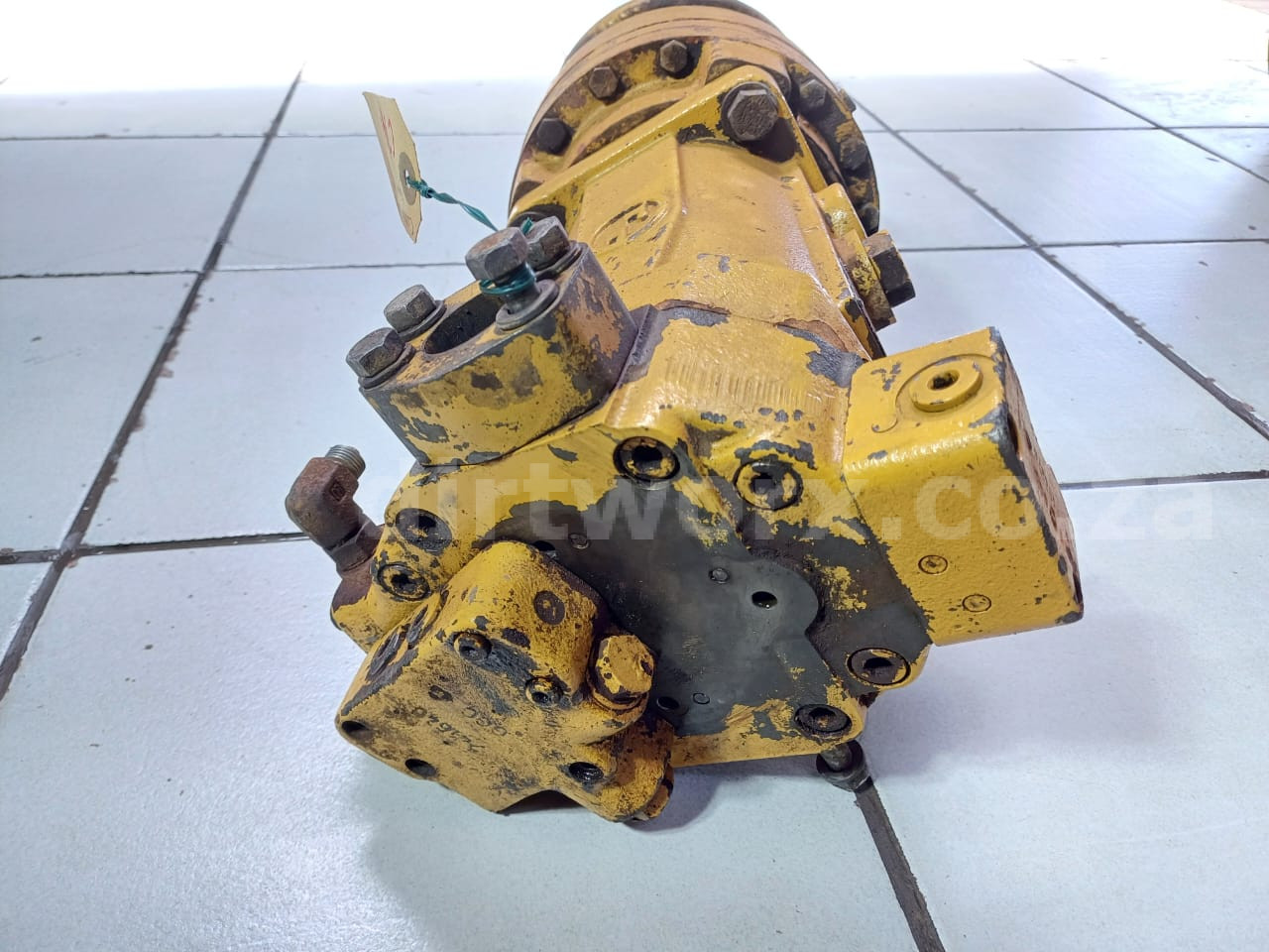 Caterpillar AA6VM55HZ Hydraulic Motor - Image 4