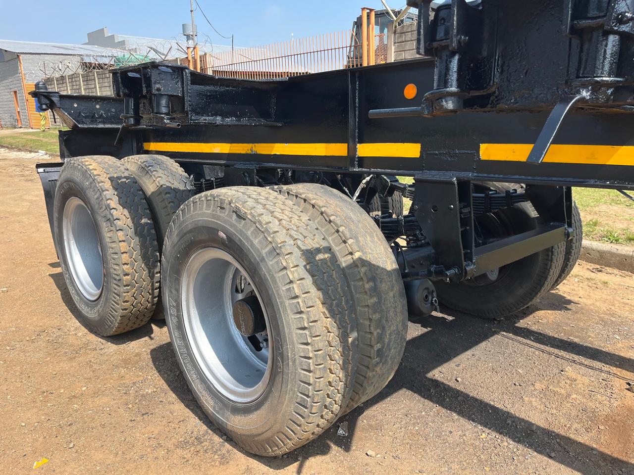 Henred Skeletal Container Trailer - Image 6