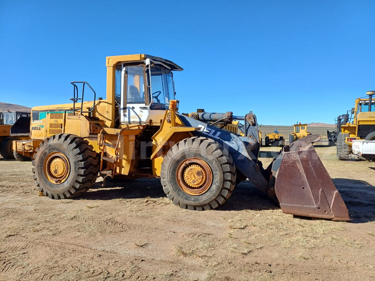 Bell L2208C Front End Loader