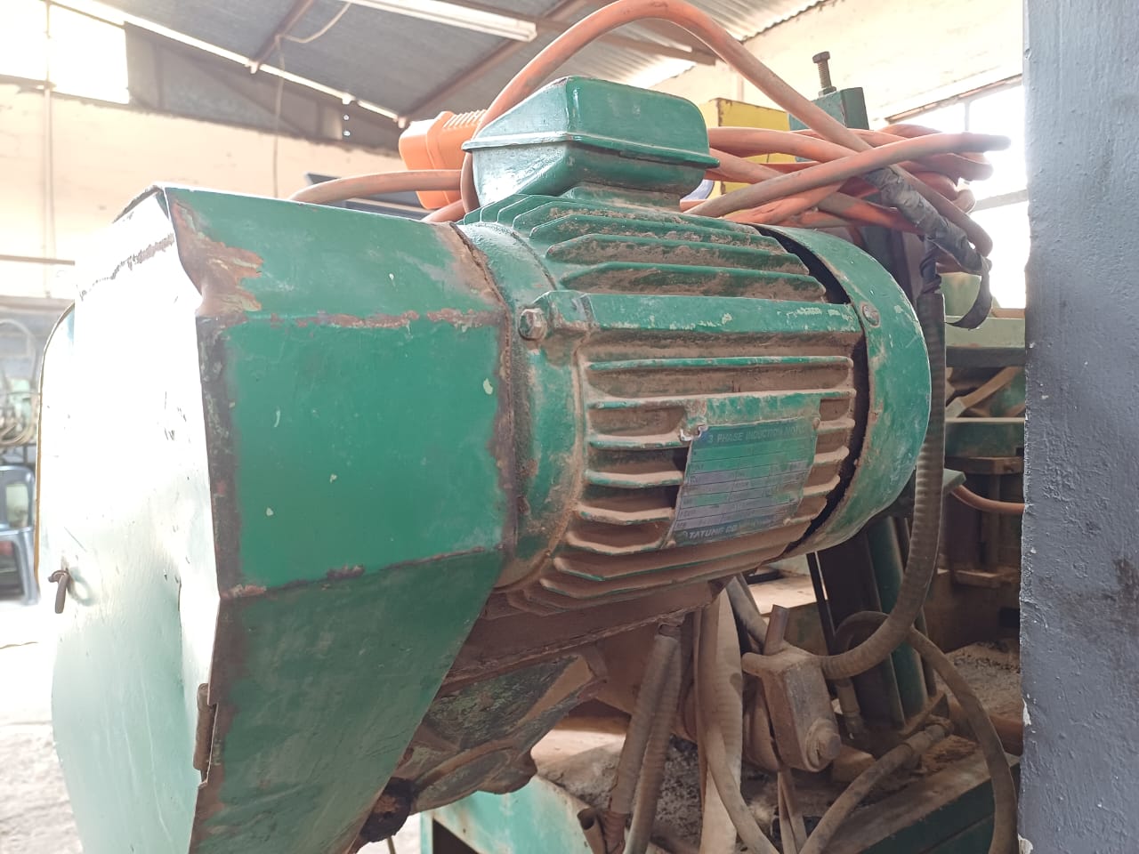 Cosen AH-250C Band Saw - Image 6