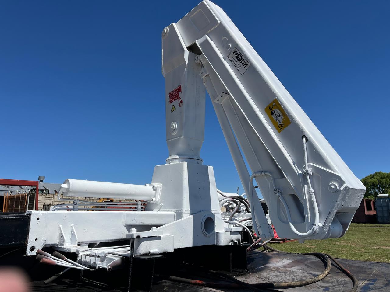 HAP 1040 Truck Crane - Image 4