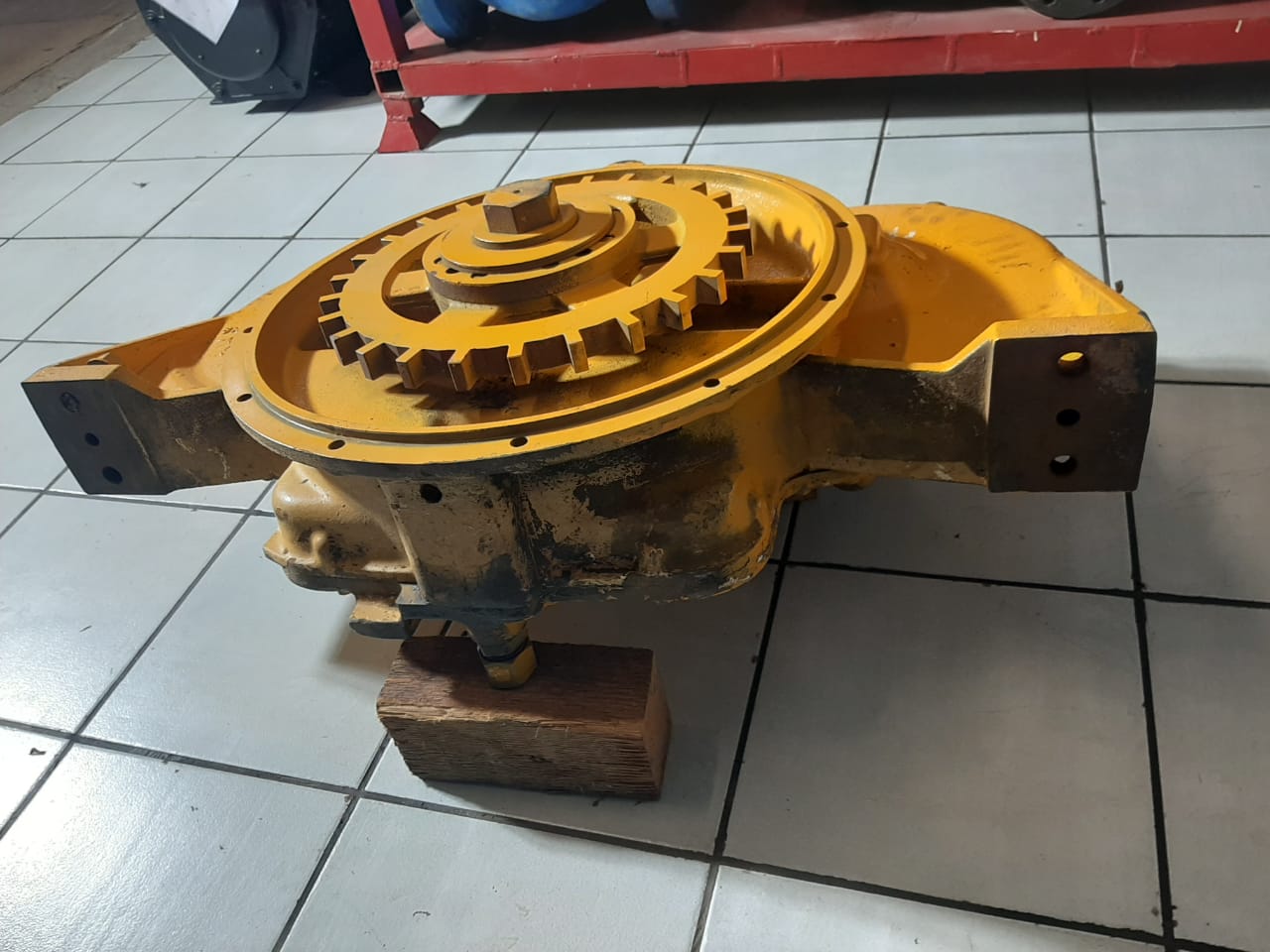 Triple Pump Drive Gearbox - Image 7