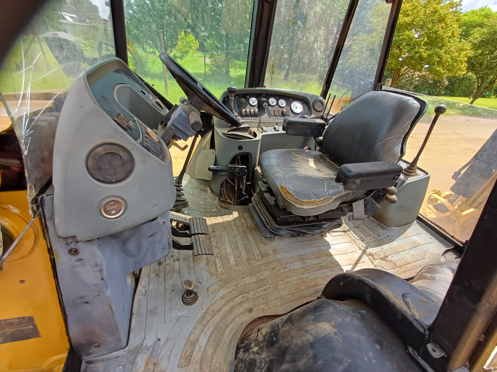 Caterpillar 416D TLB 2X4 - Image 14