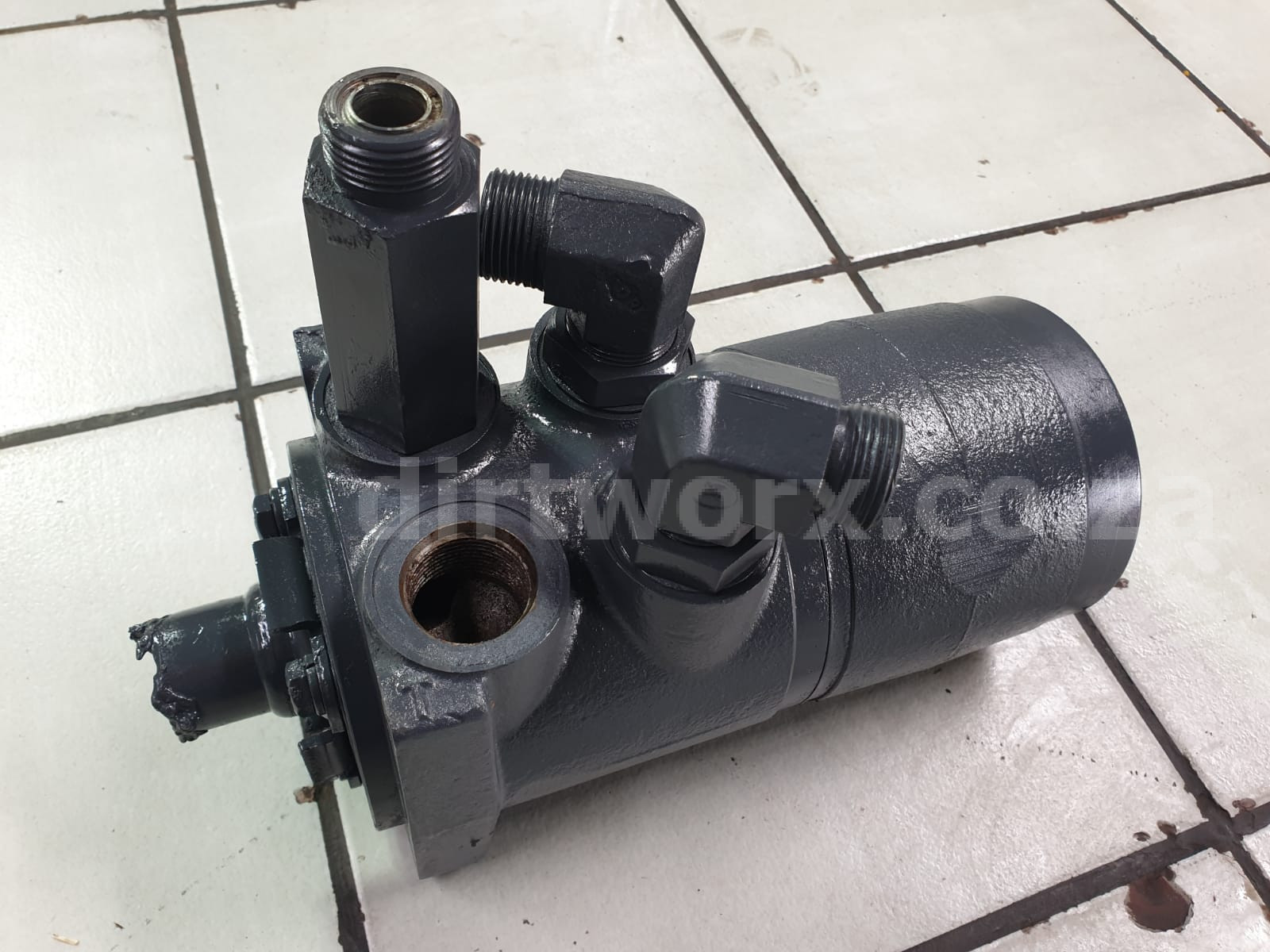 Eaton Char-Lynn Hydraulic Orbital Steering Control Valve 282-1003-002