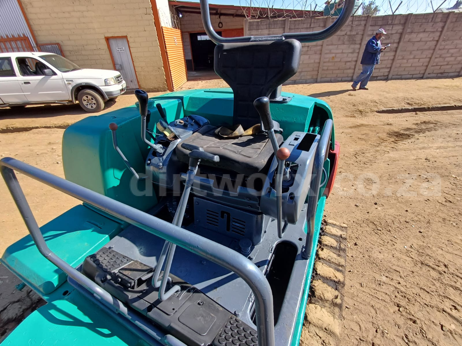 Komatsu PC45 Excavator 4,5 Ton - Image 8