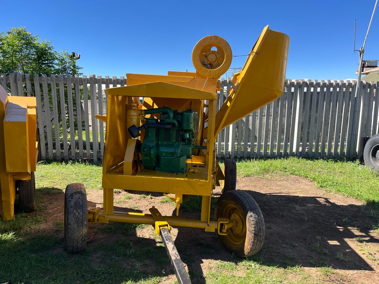 Self Loading Concrete Mixer - Image 5