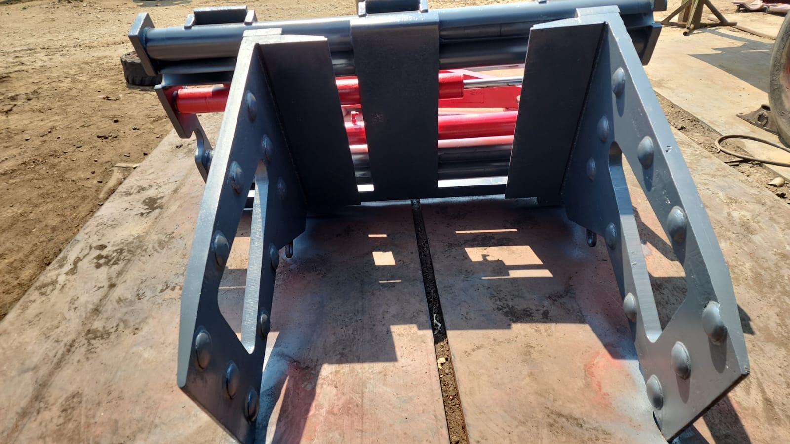 Forklift Paper Roll Clamp Attachment - Image 2