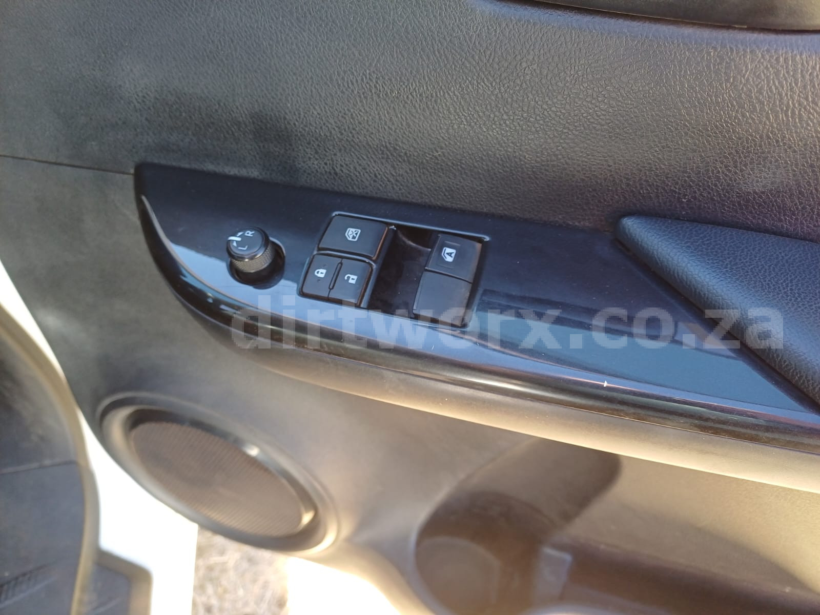 2022 Toyota Hilux 2.0 VVTi Single Cab Bakkie - Image 15