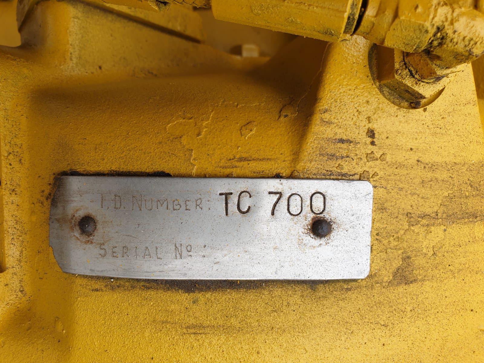 Caterpillar D400 Transmission - Image 6
