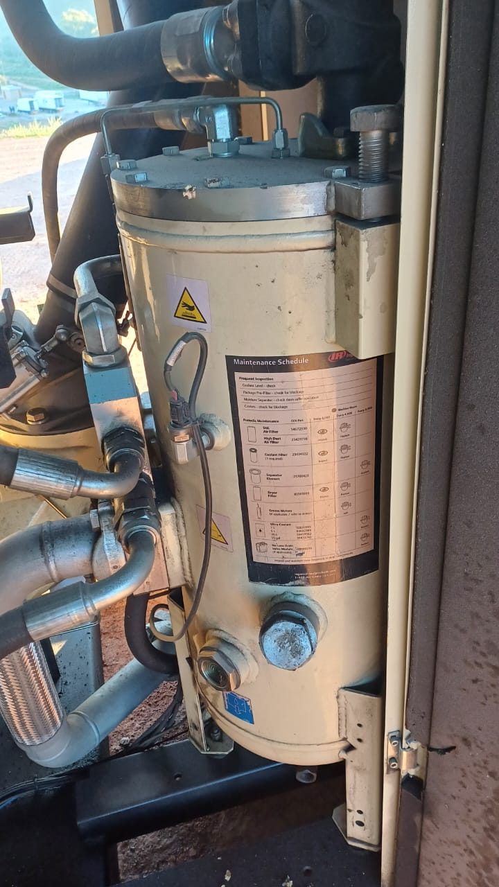 2011 Ingersoll Rotary Screw Air Compressor 75kW / 450CFM / 7,5 Bar - Image 12