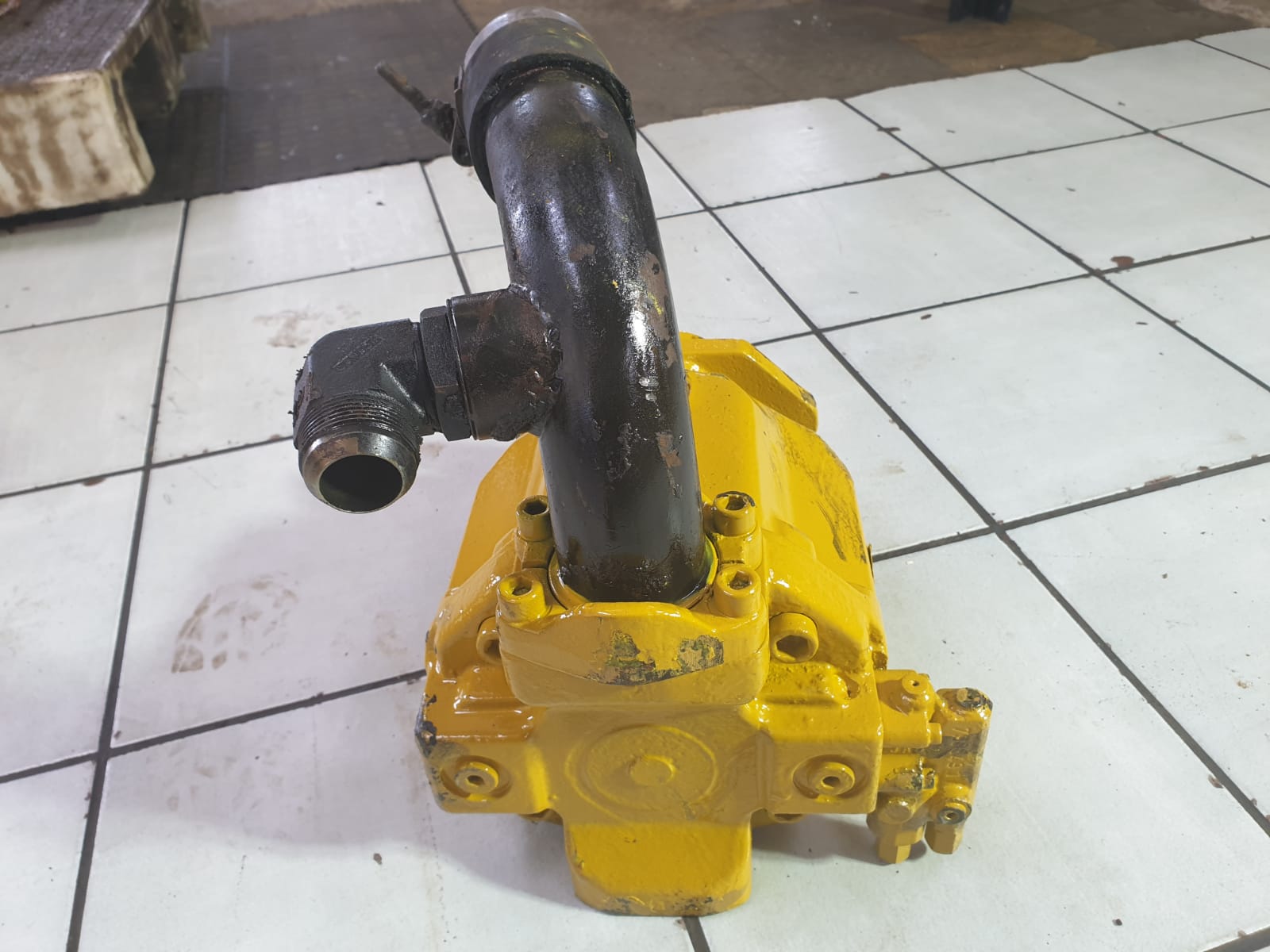 A10V Axial Piston Variable Pump - Image 3