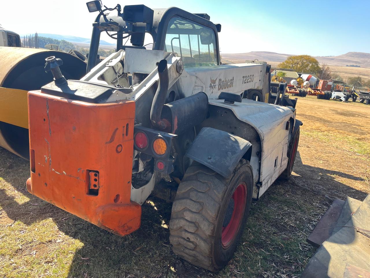 Bobcat T2250 Telehandler - Image 5