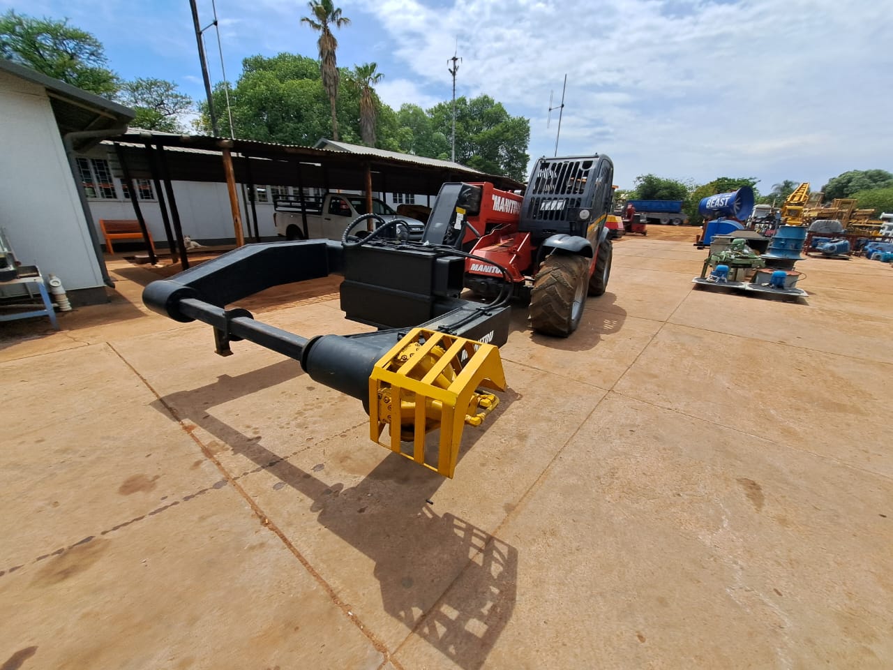 Telehandler Cable or Conveyor Belt Reel Handler Attachment - Image 13