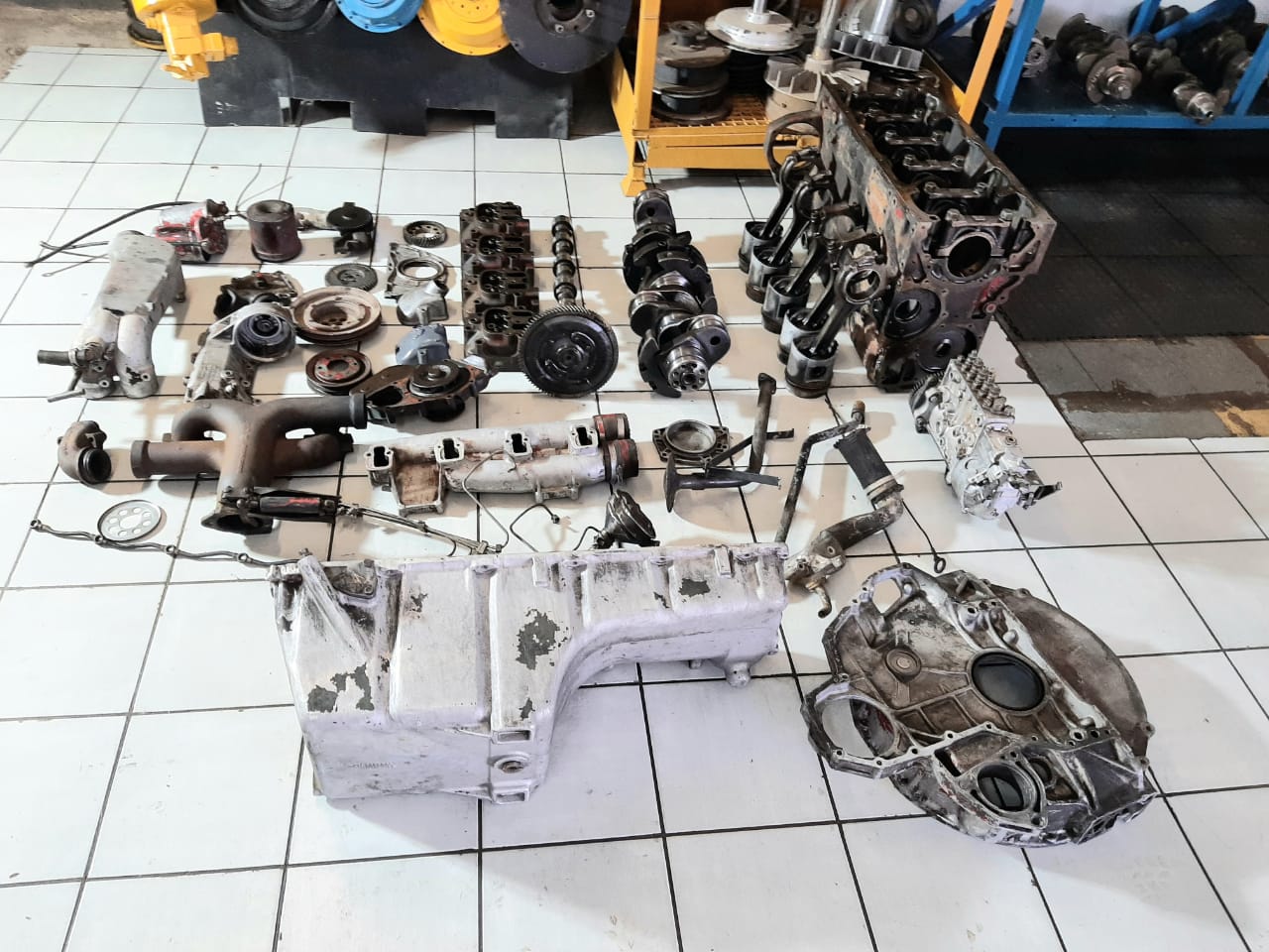 ADE 409 Stripped Complete Engine - Image 3