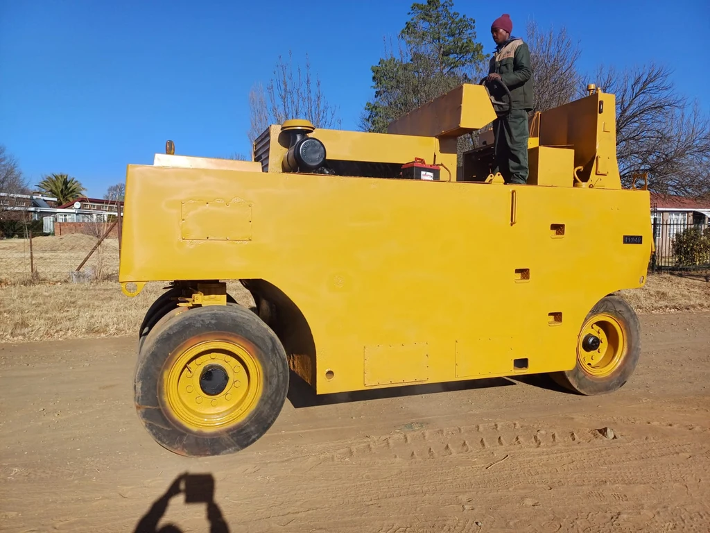 Ingersoll Rand Pneumatic Roller 27 Ton - Image 2