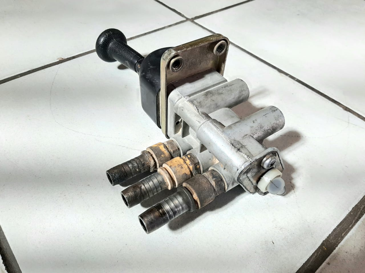 Air Brake Valve Control Wabco 9617222520 - Image 3