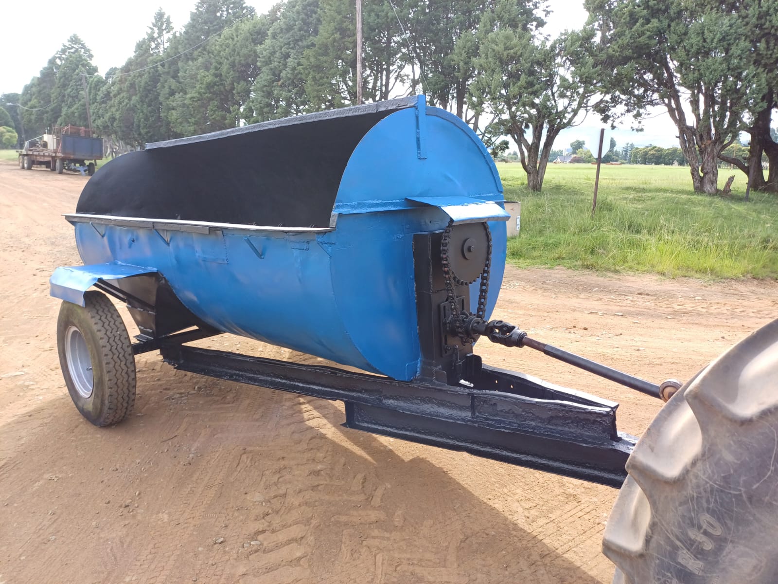 Kunsmis Strooier Fertilizer Muck Spreader 4m³ - Image 4