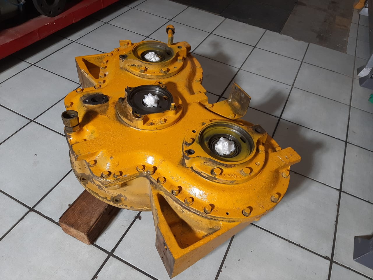 Triple Pump Drive Gearbox - Image 5