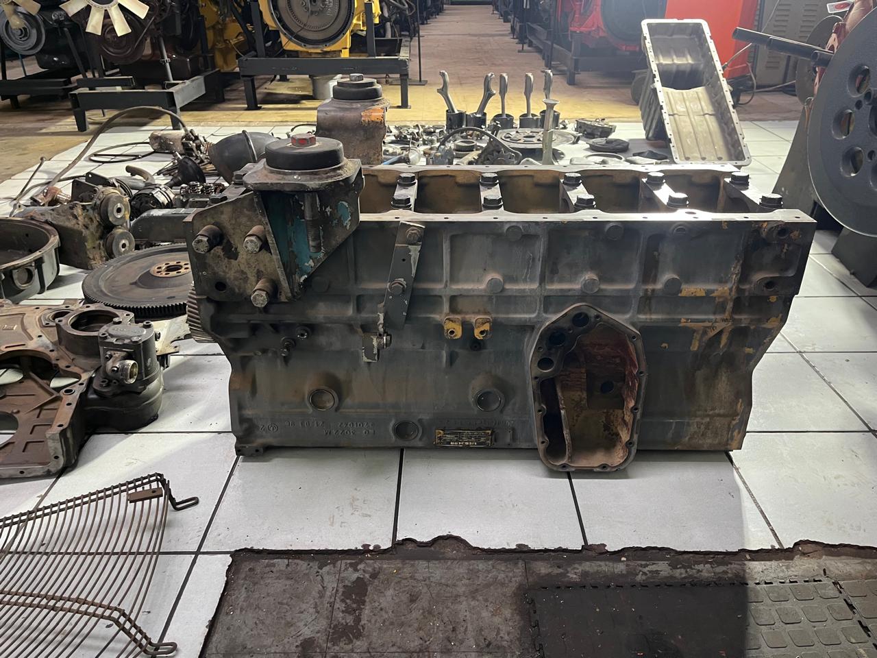 Liebherr D926Ti Engine Stripped - Image 7