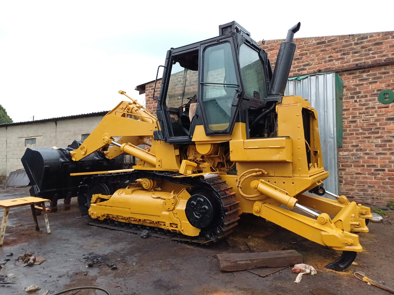 2001 Caterpillar 963C Track Loader - Image 3