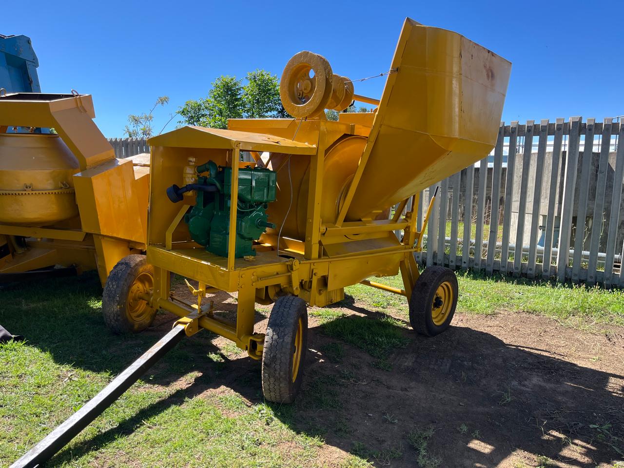 Self Loading Concrete Mixer - Image 2