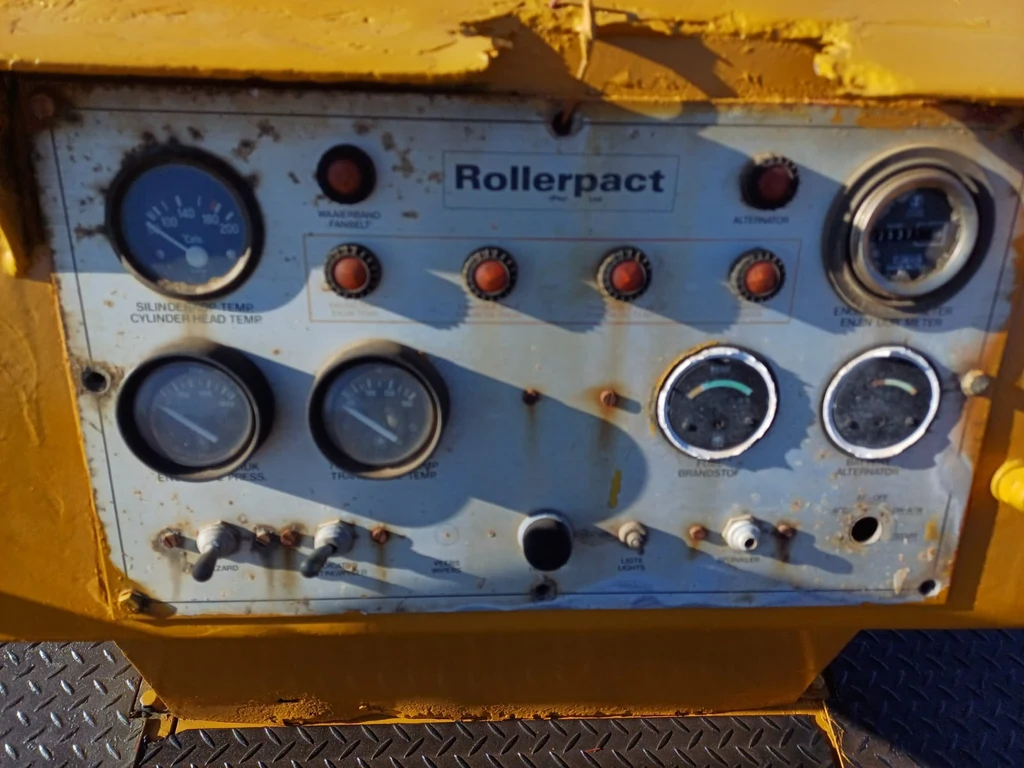 Ingersoll Rand Pneumatic Roller 27 Ton - Image 10