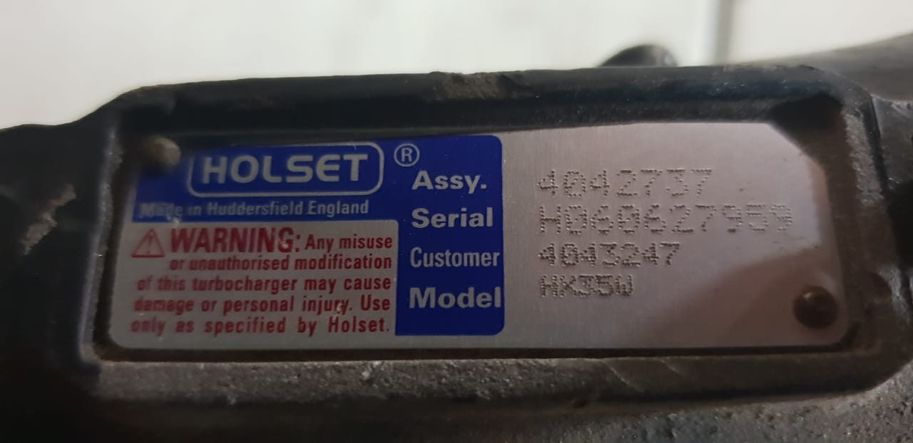 Holset HX35W Turbocharger 4042737 - Image 7