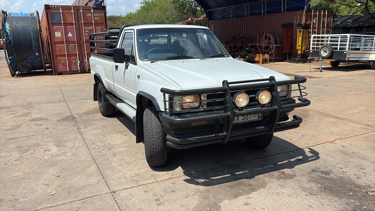 1997 Toyota Hilux Bakkie 2.4 Diesel 4×4