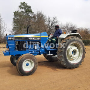 New Holland 6640 Tractor