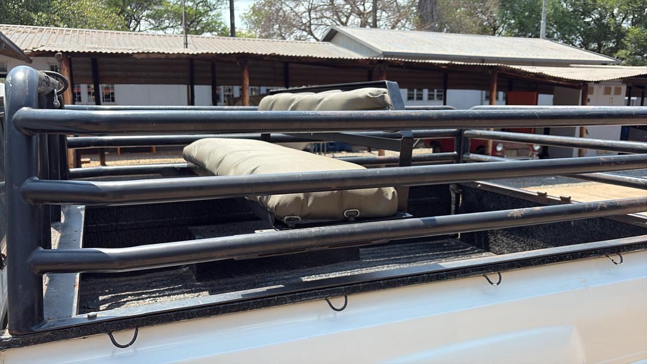 1997 Toyota Hilux Bakkie 2.4 Diesel 4×4 - Image 6