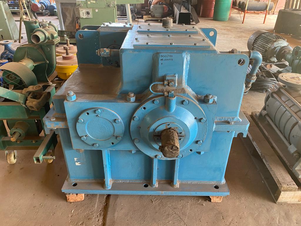 David Brown Reduction Gearbox Ratio 35 to 1 - Image 4