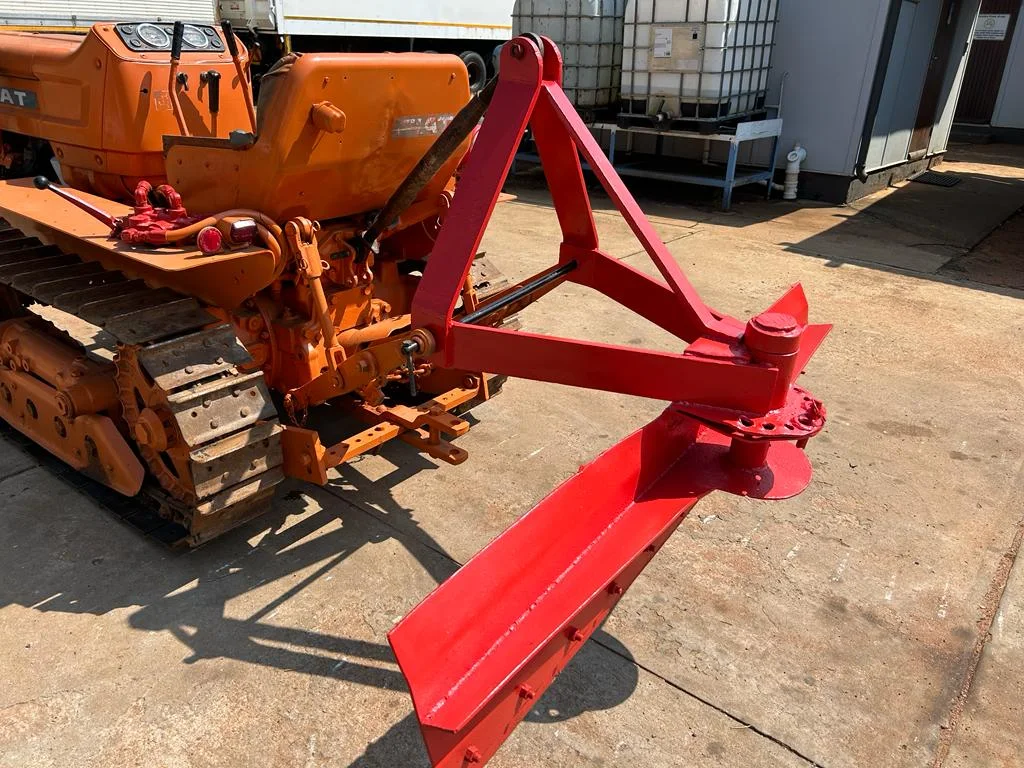 Fiat 355 Crawler Tractor - Image 5