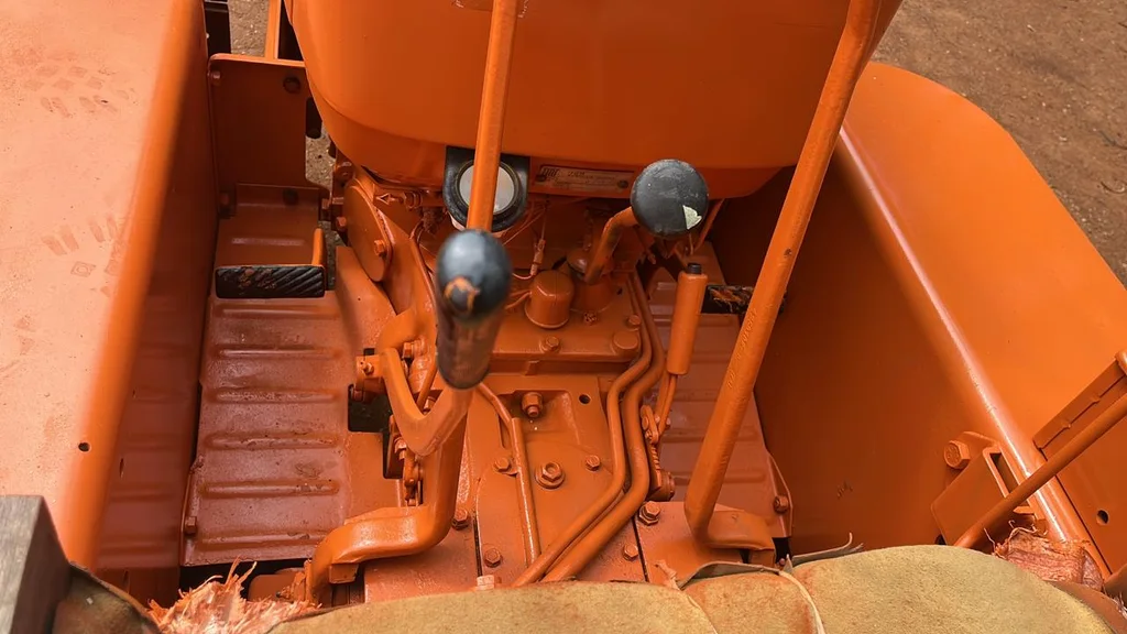 Fiat 355 Crawler Tractor - Image 9