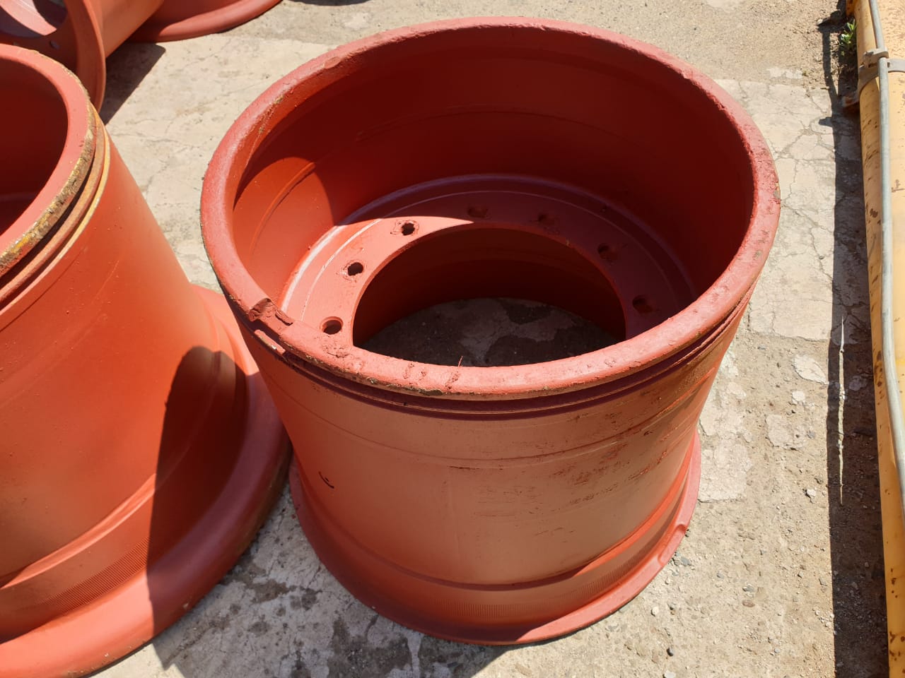 Bell Earthmoving Rim - Image 2