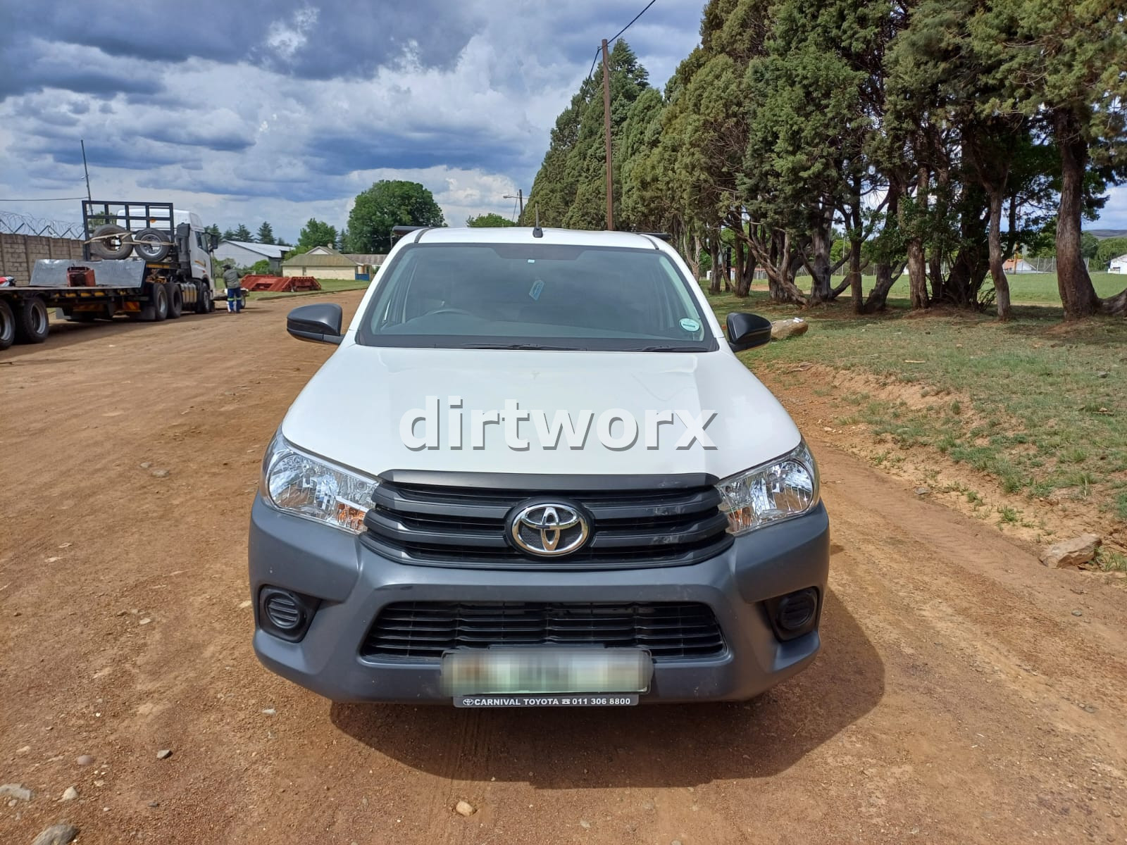 2022 Toyota Hilux 2.0 VVTi Single Cab Bakkie - Image 4