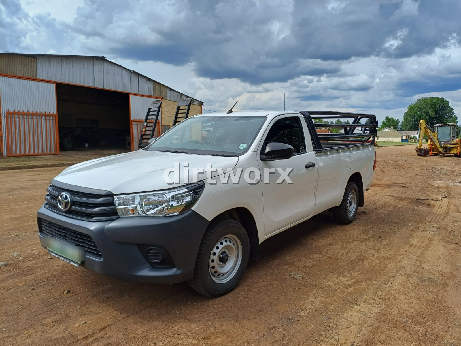 2022 Toyota Hilux 2.0 VVTi Single Cab Bakkie - Image 7