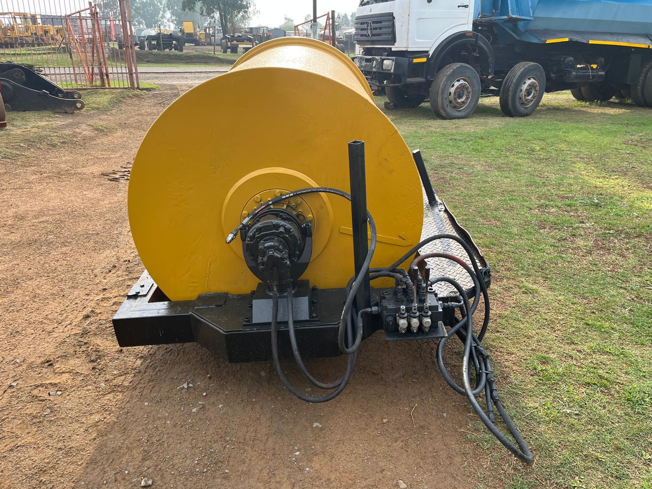 Hydraulic Concrete Mixer - Image 8