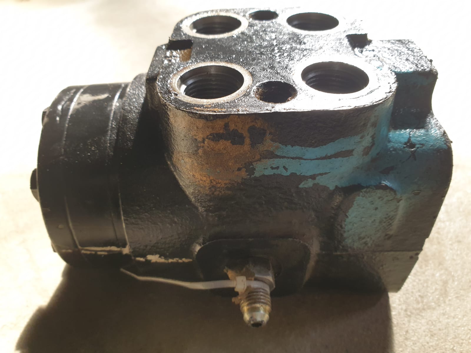 Eaton Char-Lynn Hydraulic Orbital Steering Control Valve 200-8808-001