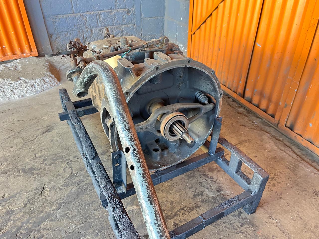 ZF S6-650 Gearbox For Spares - Image 5