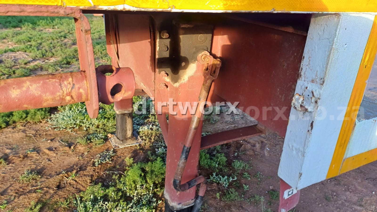 Henred Stepdeck Lowbed Trailer 12.5m - Image 8