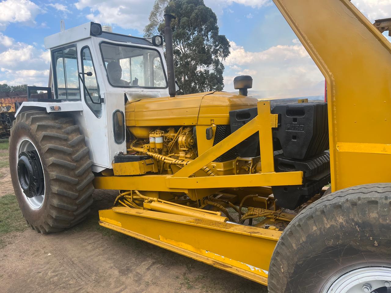 Ford Mobilift Carry Crane 12 Ton - Image 9