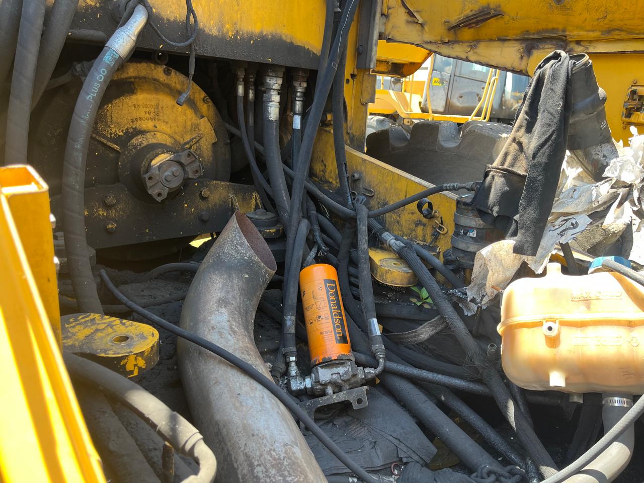 Bell L2606E Front End Loader Stripping For Spares - Image 15