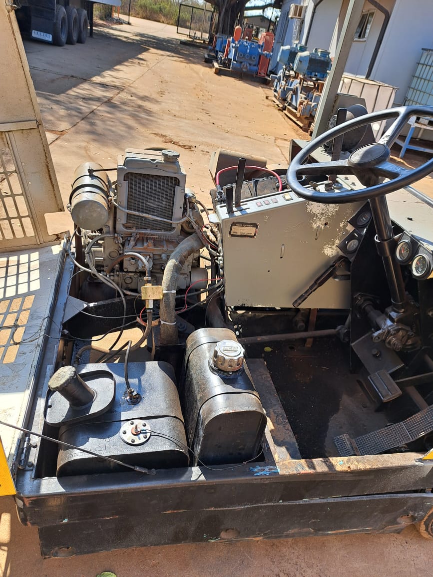 Tennant 235 Road Broom Sweeper - Image 6