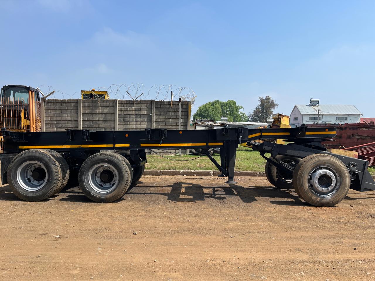 Henred Skeletal Container Trailer - Image 4