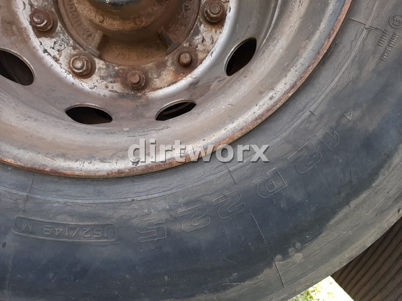 Dry Bulk Cement Tanker Trailer - Image 15