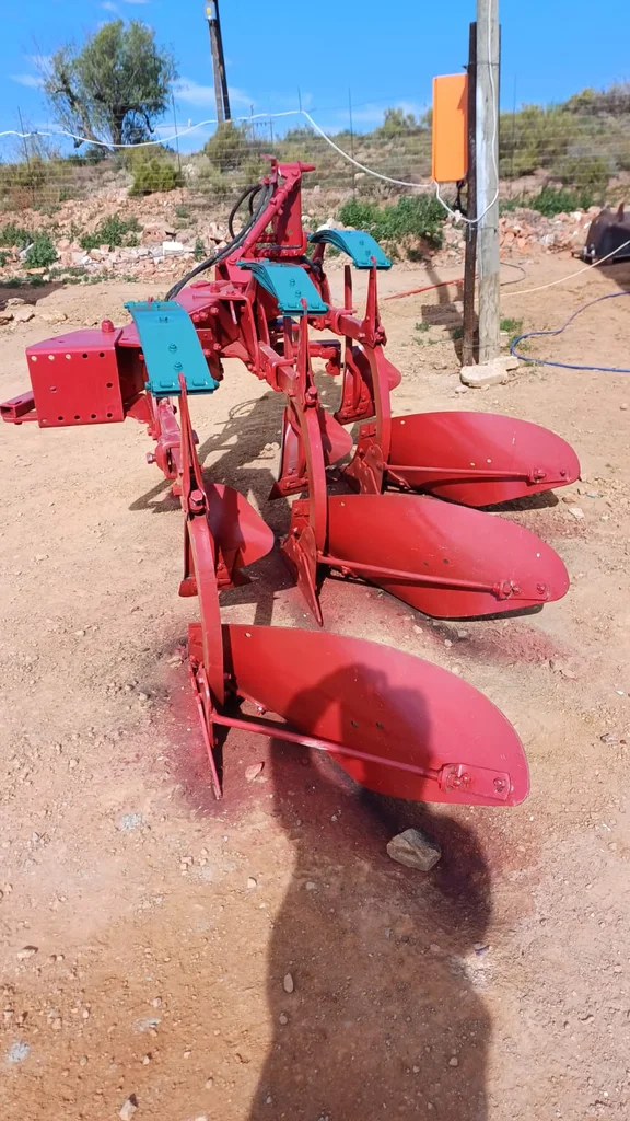 Kverneland AD 85 3 Furrow Plough / 3 Skaar Ploeg - Image 11