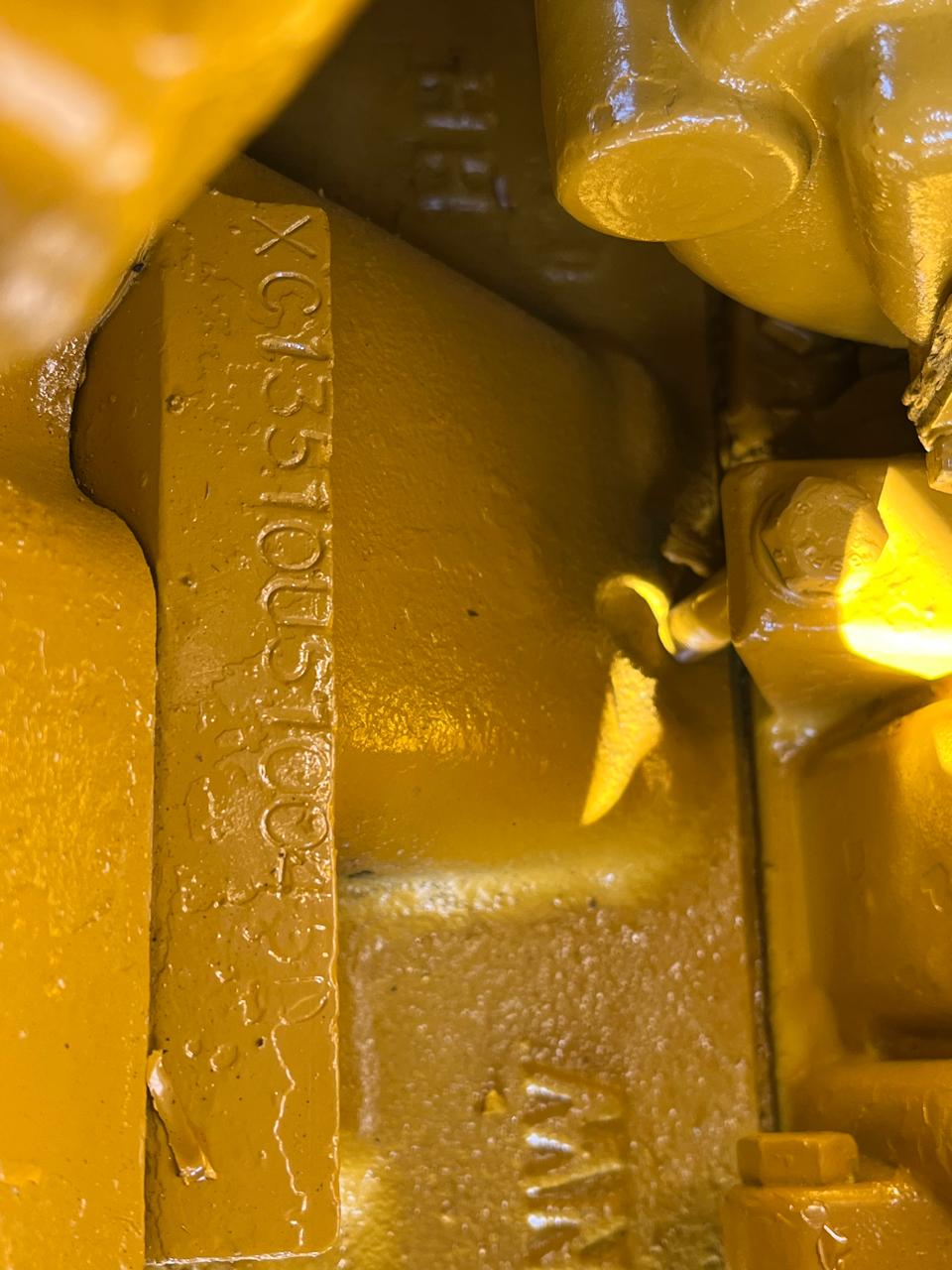 Perkins V8 540 Engine with Transmission - Image 10